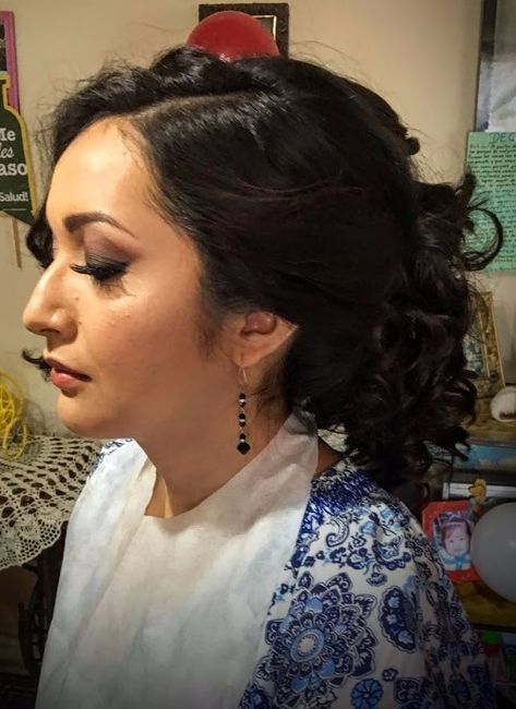 maquillaje y peinado