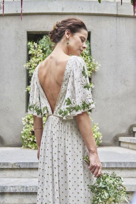 Vestidos de novias con toques verdes 💚 - 2