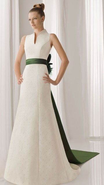 Vestidos de novias con toques verdes 💚 - 5