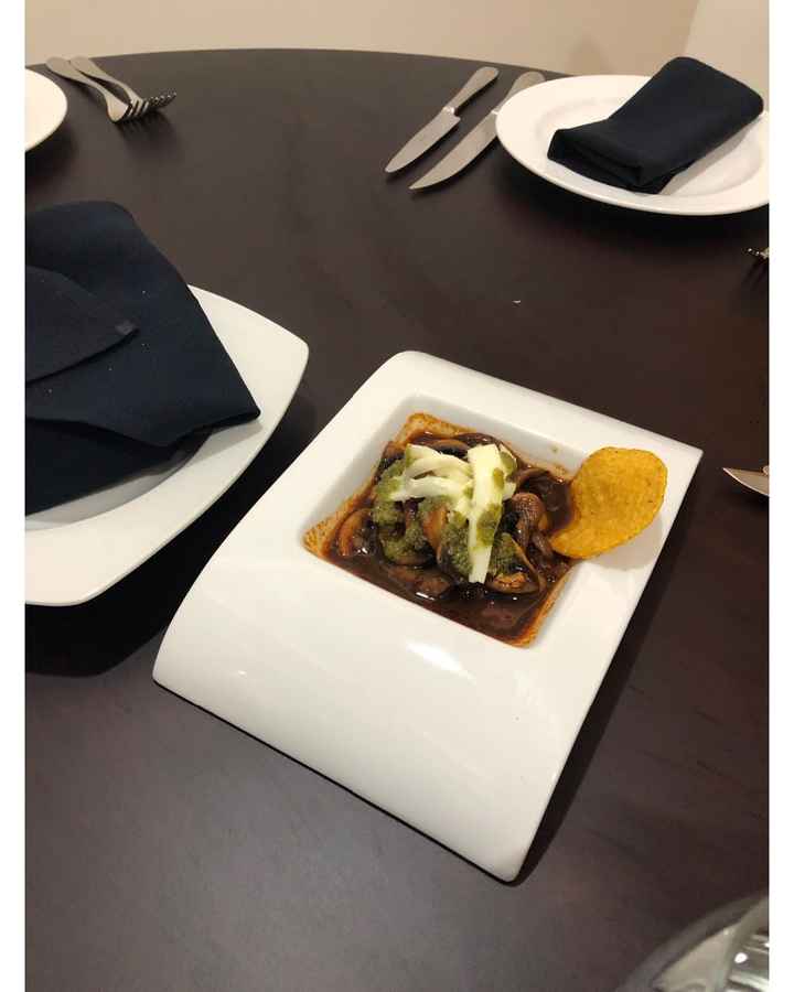 ENTREMÉS CALIENTE HONGOS AL AJILLO GRATINADOS