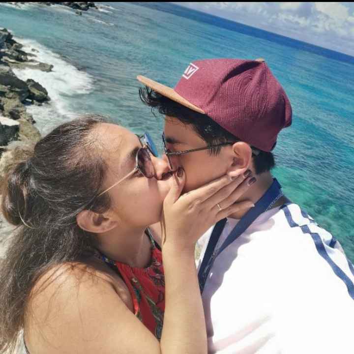 Beso en redes sociales 💋 - 1