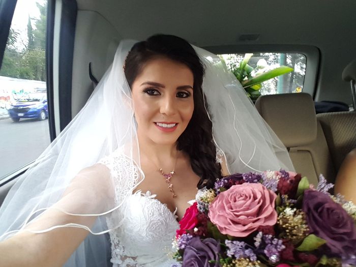 Camino a la iglesia 😍 - 3