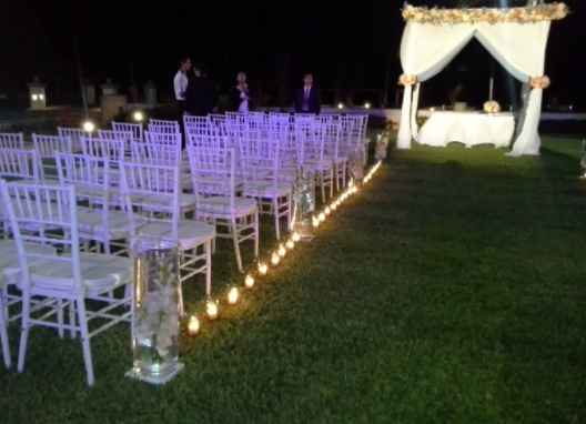 La ceremonia civil será el mismo día a ls 20:30 horas en el jardín!