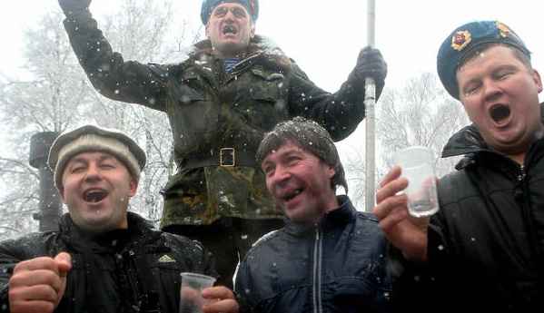 Necesitamos ánimo en nuestro matrimonio (mentira pero nuestro alcoholismo lo puede aguantar)!...