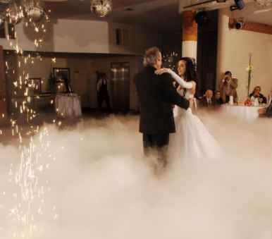 solo nos falta decidir la canción que bailaremos!