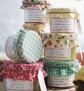 Tarros decorados con: miel, jalea, algo así