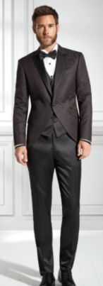 Look de Novio 🤵 - se toma su tiempo el hombre, está en 0% dice que la primera semana de octubre--- v