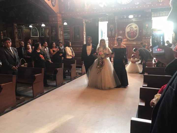 entrada a la iglesia