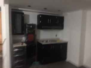 cocina chocolate muros blancos