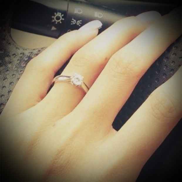 Presumiendo anillo!!!