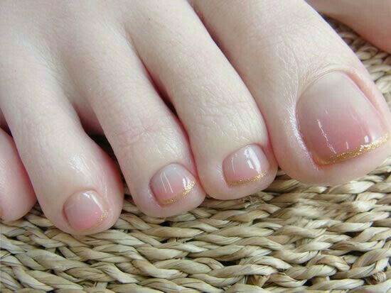 Pedicure rosa para el gran día. 3