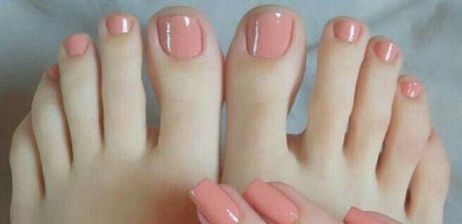 Pedicure rosa para el gran día. 10