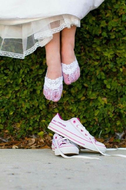 Novia con tenis color rosa - 5