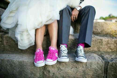 Novia con tenis color rosa - 6