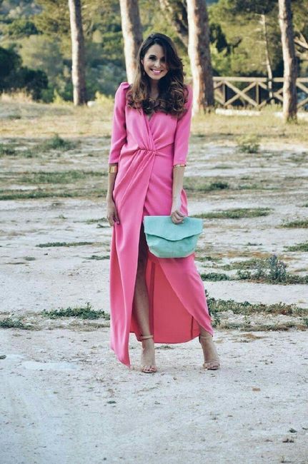 Outfit de invitada en rosa - 15