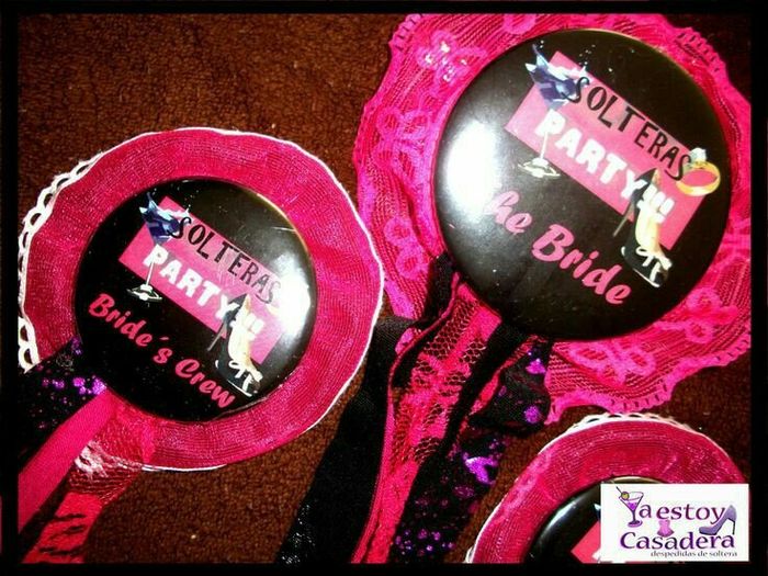 Botones (pin) para despedida en Rosa - 5