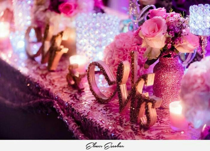 Mr & Mrs letras en rosa - 3