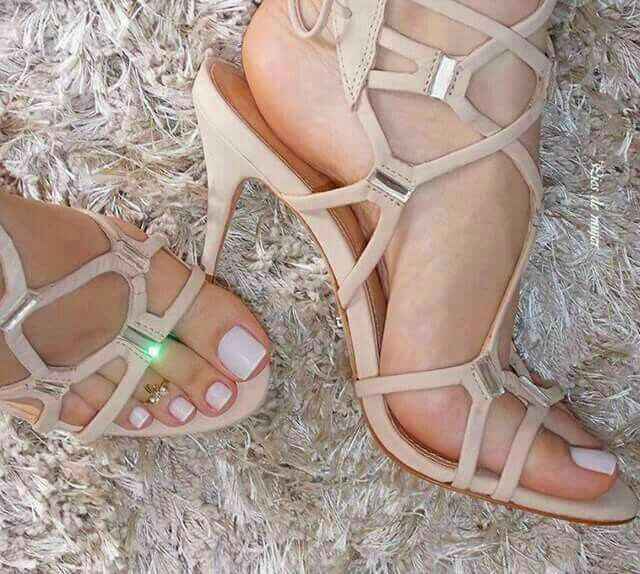 Pedicure rosa para el gran día. - 9