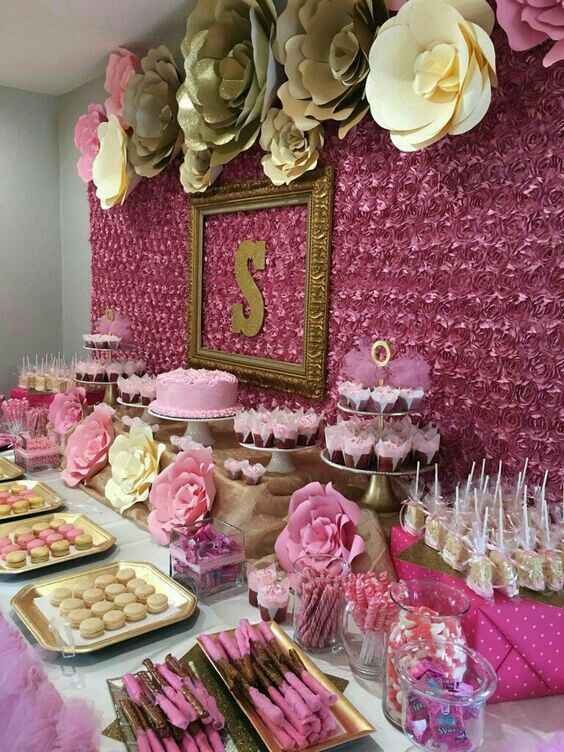 Mesa de postres rosa en tu despedida - 7