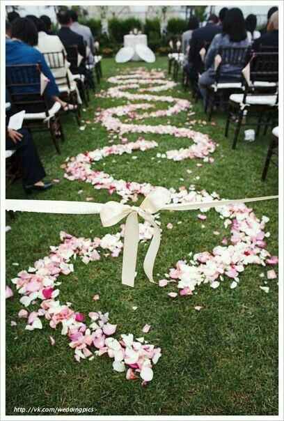 Camino de altar con pétalos rosa - 15