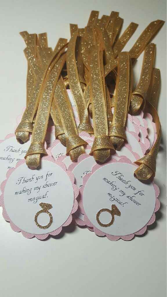 Distintivo para despedida en color Rosa - 7