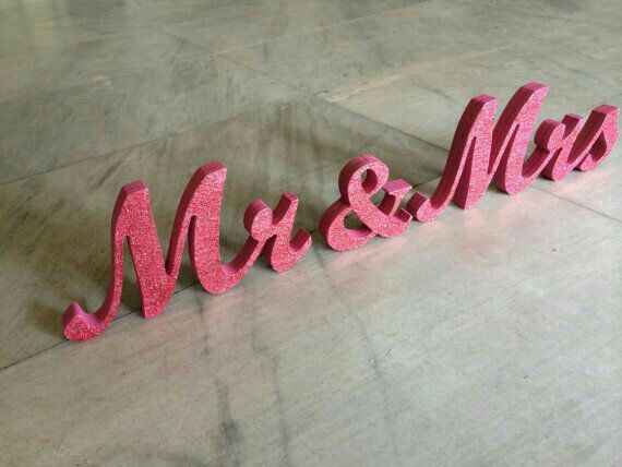 Mr & Mrs letras en rosa - 2