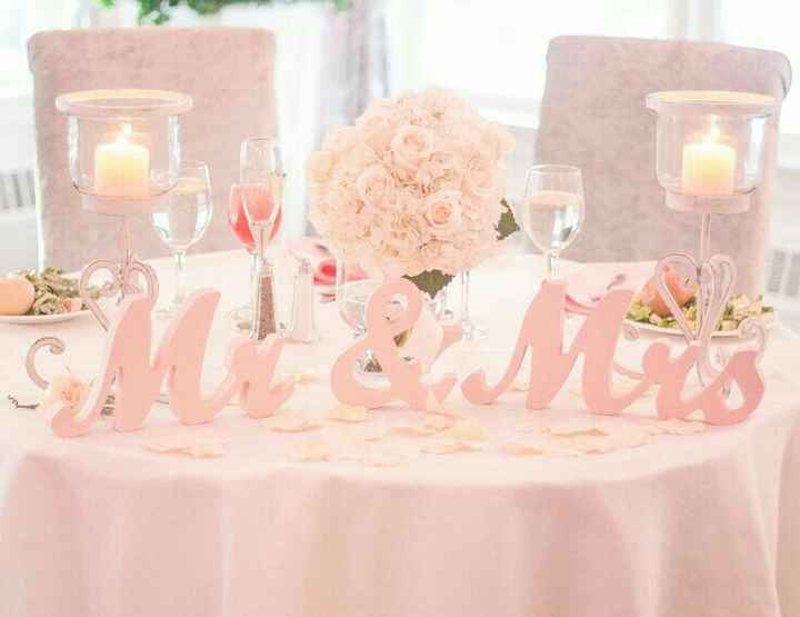Mr & Mrs letras en rosa - 6