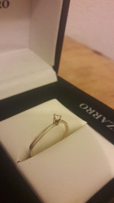 Anillo de compromiso. - 1