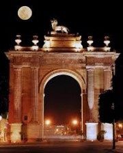 este es el arco de la calzada esta hermoso ono