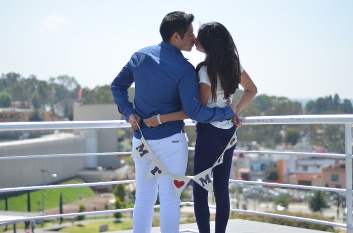 A mi se me ocurrió la gran idea de que dijeran Mr. & Mrs tambien las hicimos