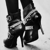 Y para los zapatos de cambio ¿qué par escoges? - 1