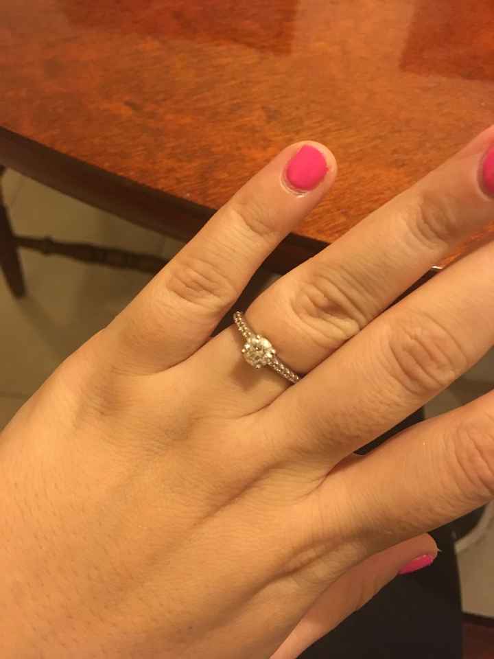 Lunes de presumir su anillo - 1
