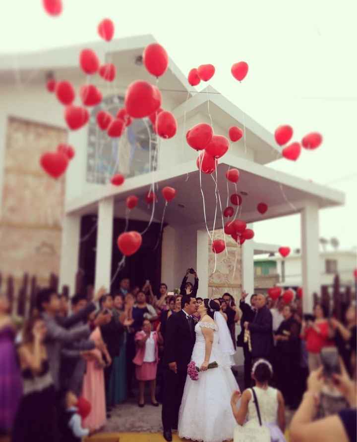 El beso el día de la boda - 1