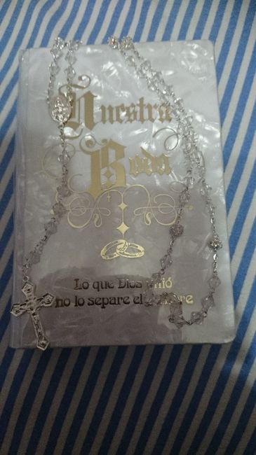 Biblia y rosario