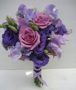 Ideas de ramo y boutonier en tonos morados - 2