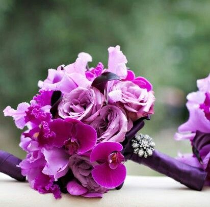 Ideas de ramo y boutonier en tonos morados - 6