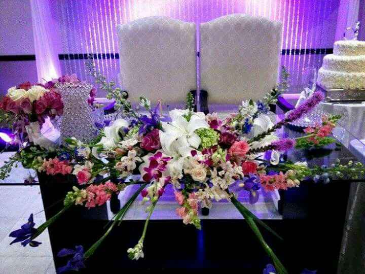 Decoración para mesa de novios - 17
