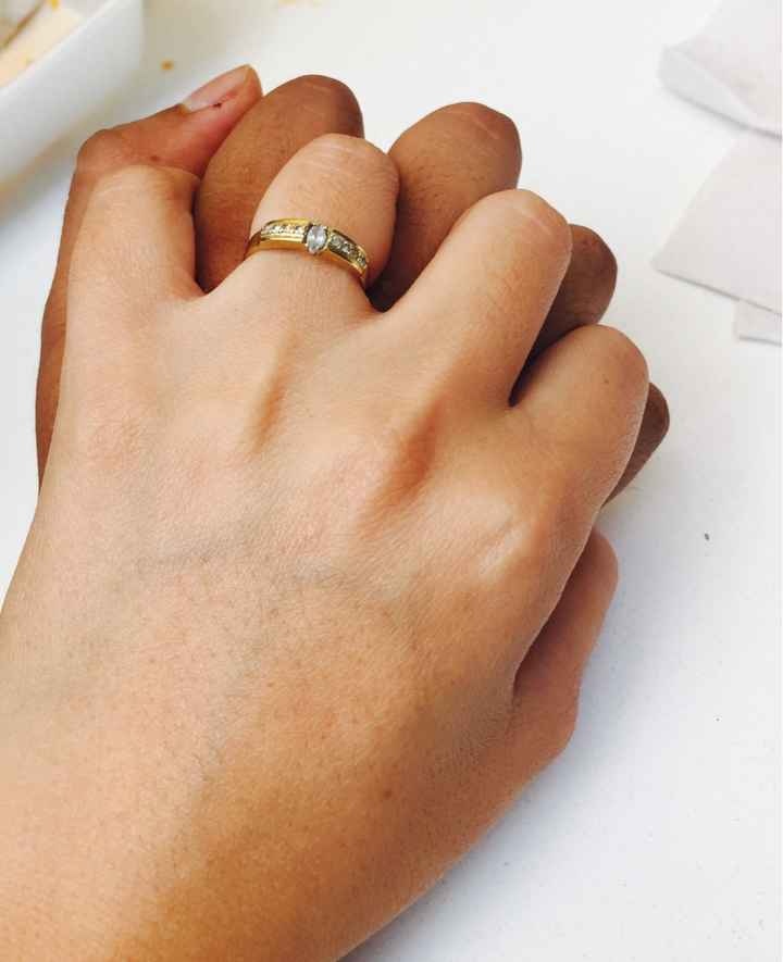 ¡Presuman sus bellos anillos! - 1