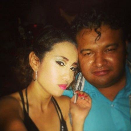 Les presento a mi prometido - 1