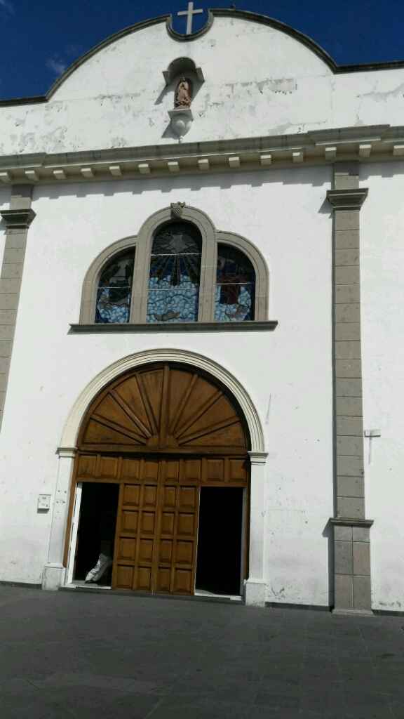 Habemus iglesia!! - 1