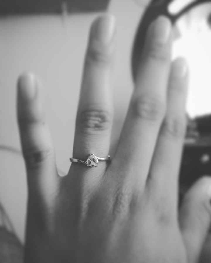Anillo de compromiso. - 1