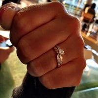 Catálogo de anillos de compromiso de Bodas.com - 1