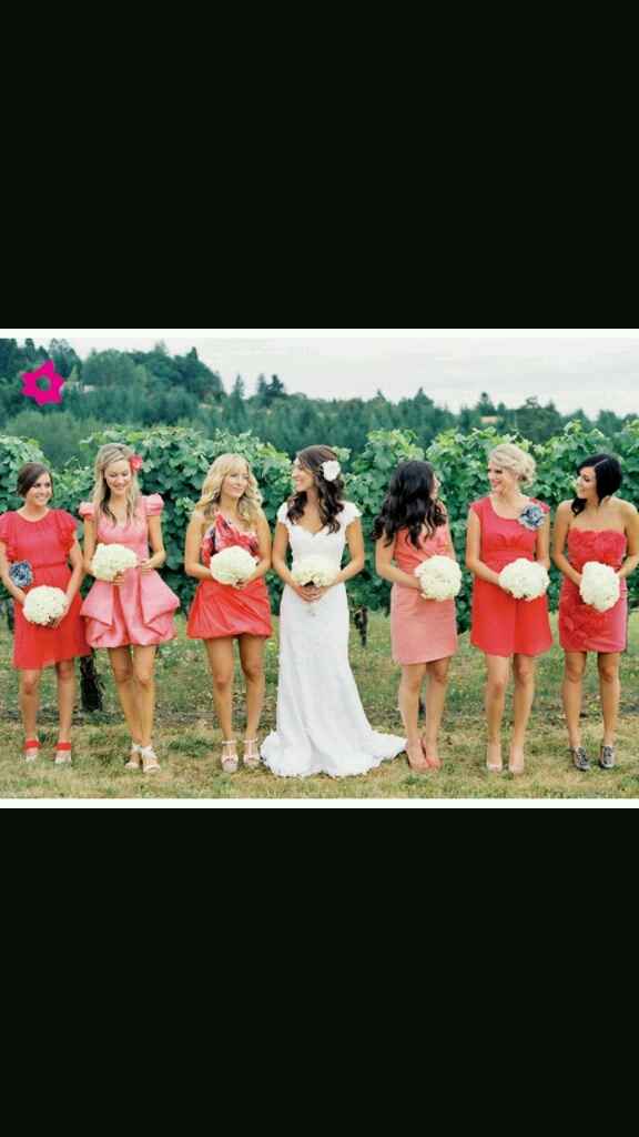 A 9 dias y los vestidos de las damas llegan en otro color - 1