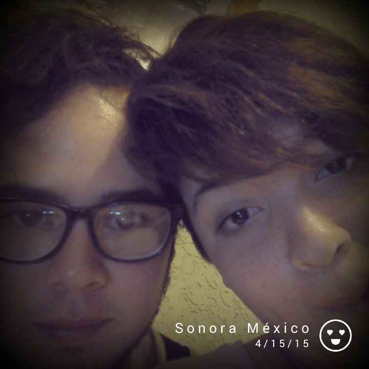 Presuman a su prometido!! - 1