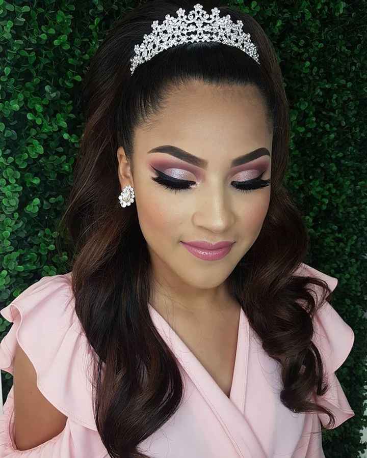 maquillaje y peinado