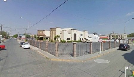 Salon Imperial (estacionamiento)