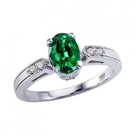Anillo de esmeralda.
