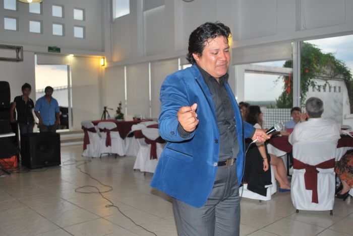 RAUL MORENO ES JUAN GABRIEL