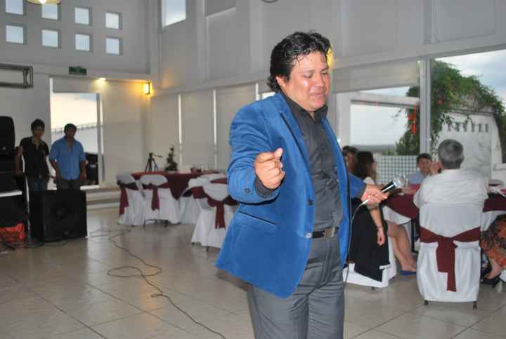 RAUL MORENO ES JUAN GABRIEL
