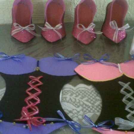 mis primas preparando mi despedida.